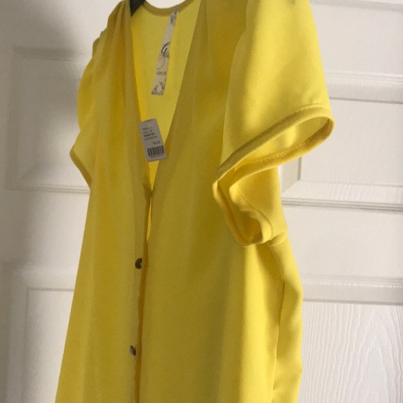 Button Front Yellow Blouse - Picture 5 of 6